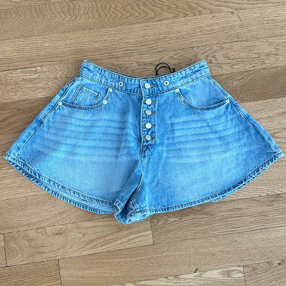 NWT BLANKNYC Denim Head to Head Shorts, 24 - Picture 5 of 9